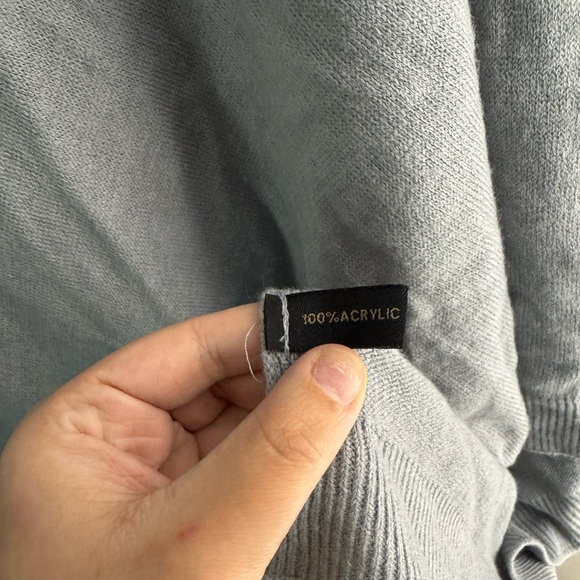 Shawl Poncho - Picture 3 of 3